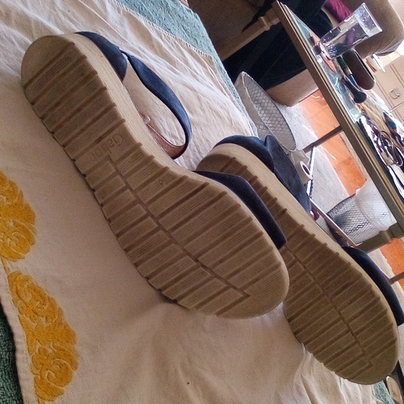 Sandals - Picture 6 of 6